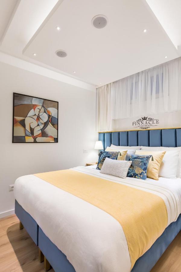 Apartamento Exquisite Couples Delight With Free Bikes & Parking Split Exterior foto